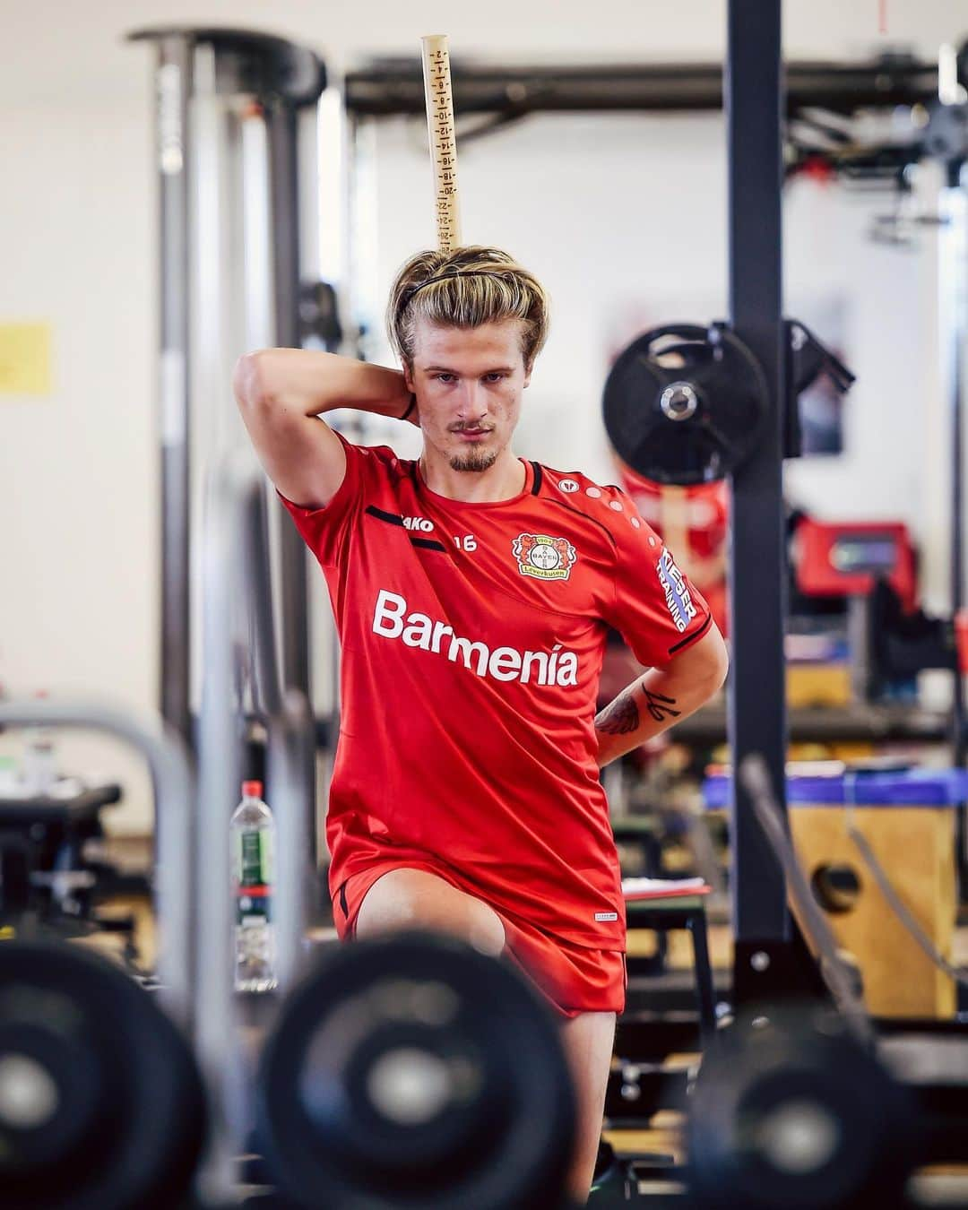 バイエル・レバークーゼンさんのインスタグラム写真 - (バイエル・レバークーゼンInstagram)「Hallo zurück 🇭🇷 @tinjedvaj16 ⚫️🔴 💪  #StärkeBayer」7月8日 1時03分 - bayer04fussball