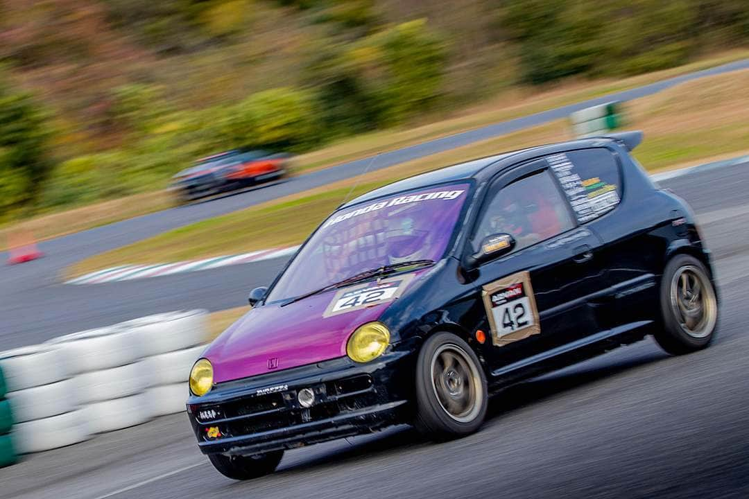 mistbahnさんのインスタグラム写真 - (mistbahnInstagram)「_ 兎泥 Honda JA4 TODAY _ Shot on 25-Nov 2018 "HAOC(Honda Accord Owners Club) Track day" at SUZUKA TWIN Circuit (One track in SUZUKA) _ _ car: E07A Racing Team "兎泥" owner: @tomo.rrow0038 photo: @mistbahn _ _ JP) 2018年11月25日、鈴鹿ツインサーキットで開催の「HAOC(ホンダ・アコード・オーナーズクラブ)走行会」で撮影。 _ _ #haoc #hondaaccordownersclub #suzukatwin #suzukatwincircuit #鈴鹿ツインサーキット #hondatoday #ホンダトゥデイ #ja4 #ja4today #e07a #mtrec #jdm #honda #trackcar #trackday #trackspec #trackstance #timeattack #timeattackjapan #kcar #keicar #軽自動車 #osakajdm #kanjo #kanjoracer #kanjostyle #clubracing #clubracer #兎泥 #te37」7月8日 0時56分 - mistbahn