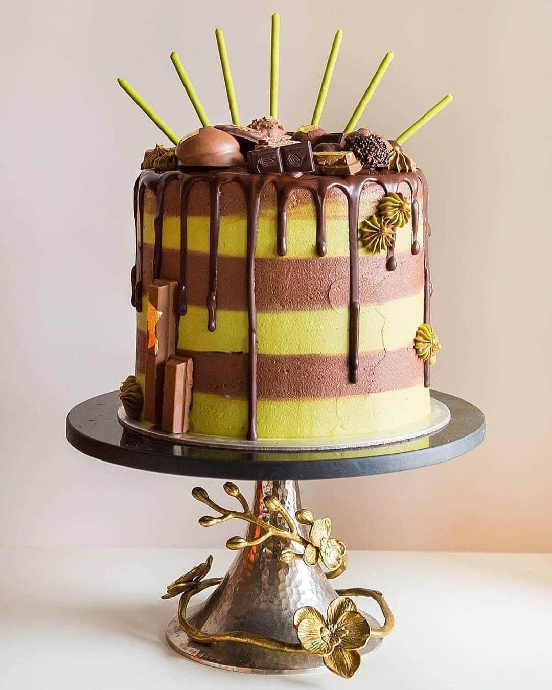 2.8 Milllon CAKESTERS!さんのインスタグラム写真 - (2.8 Milllon CAKESTERS!Instagram)「Looks Great! 📷: @naomi.bakes⁠ .⁠ .⁠ .⁠ ⁠ ⁠ #cakes #cake #cakedecorating #chocolate #birthdaycake #cakesofinstagram #cupcakes #food #cakestagram #foodporn #instacake #dessert #bakery #baking #cakedesign #instafood #love #sweet #birthday #pastry #cakeart #yummy #cookies #delicious #chocolatecake #sweets #desserts #foodie #homemade」7月8日 1時00分 - cakeguide