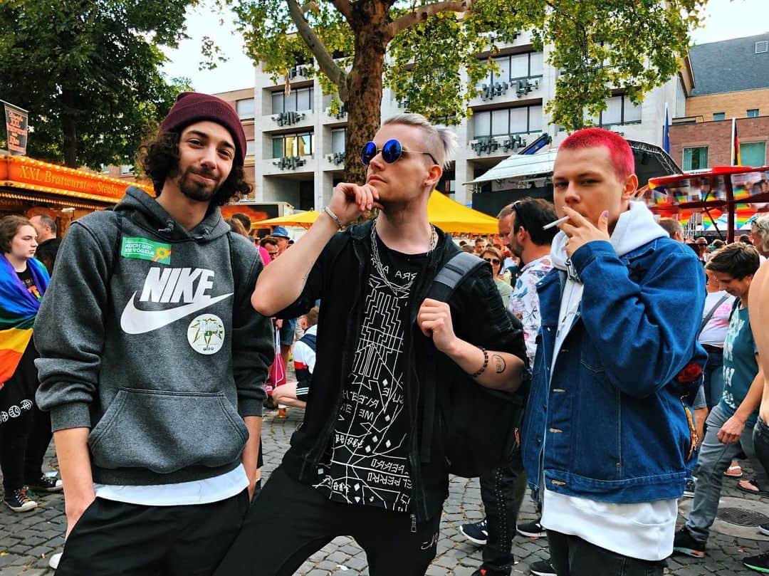 iBlaliのインスタグラム：「Grüße vom CSD in Köln! 🏳️‍🌈」