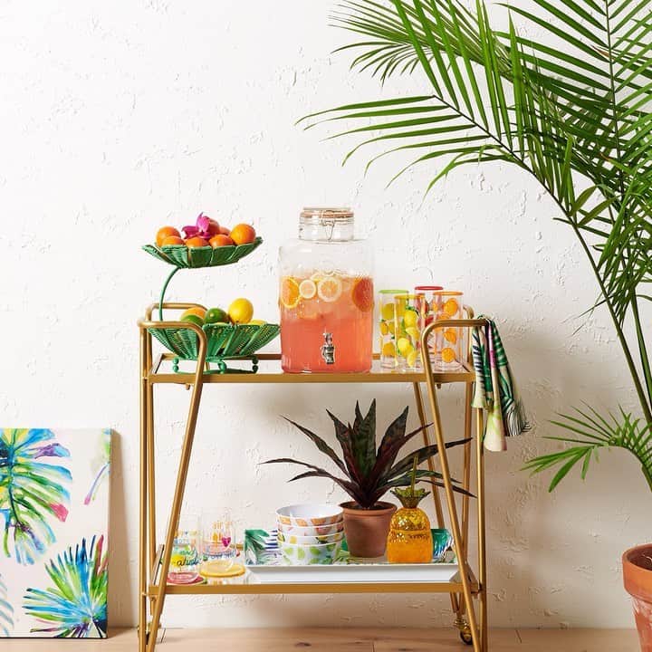 ロック&リパブリックのインスタグラム：「Party time! Take $10 off when you spend $50 on party bar cart essentials during the Home Sale till 7/21. #Kohls」