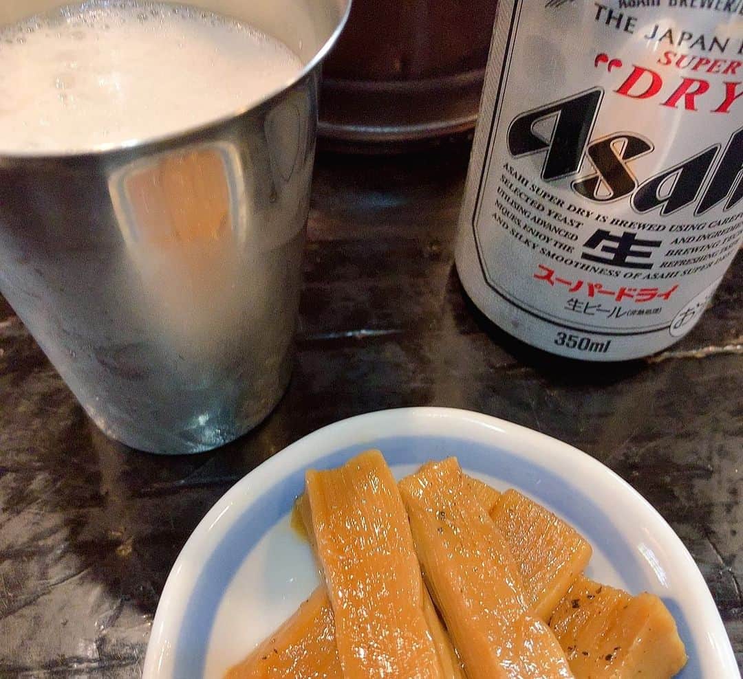 本谷亜紀さんのインスタグラム写真 - (本谷亜紀Instagram)「つけ麺ってどの構図で撮るのがいいのか悩む。。こちらは麺があまりにも美しく、美味しいので麺のアップを😳つやっつや。 ㅤㅤㅤㅤㅤㅤㅤㅤㅤㅤㅤㅤㅤ 甘めの濃厚なスープとも相性抜群❗️そして、ビールも冷え冷えで最高のディナー🍥私あんまりつけ麺推しでは無いんだけど、ここはお勧めしたい❗️ #縁道 #つけ麺 #ラーメン #らーめん #拉麺 #라면#ramen#noodle  #つけ麺 #まぜそば #汁なし #麺 #麺活 #ラーメン巡り #ラーメンインスタグラマー #麺スタグラム #rameninstagramer  #travel #foodie」7月8日 12時11分 - akichi0518_ramen