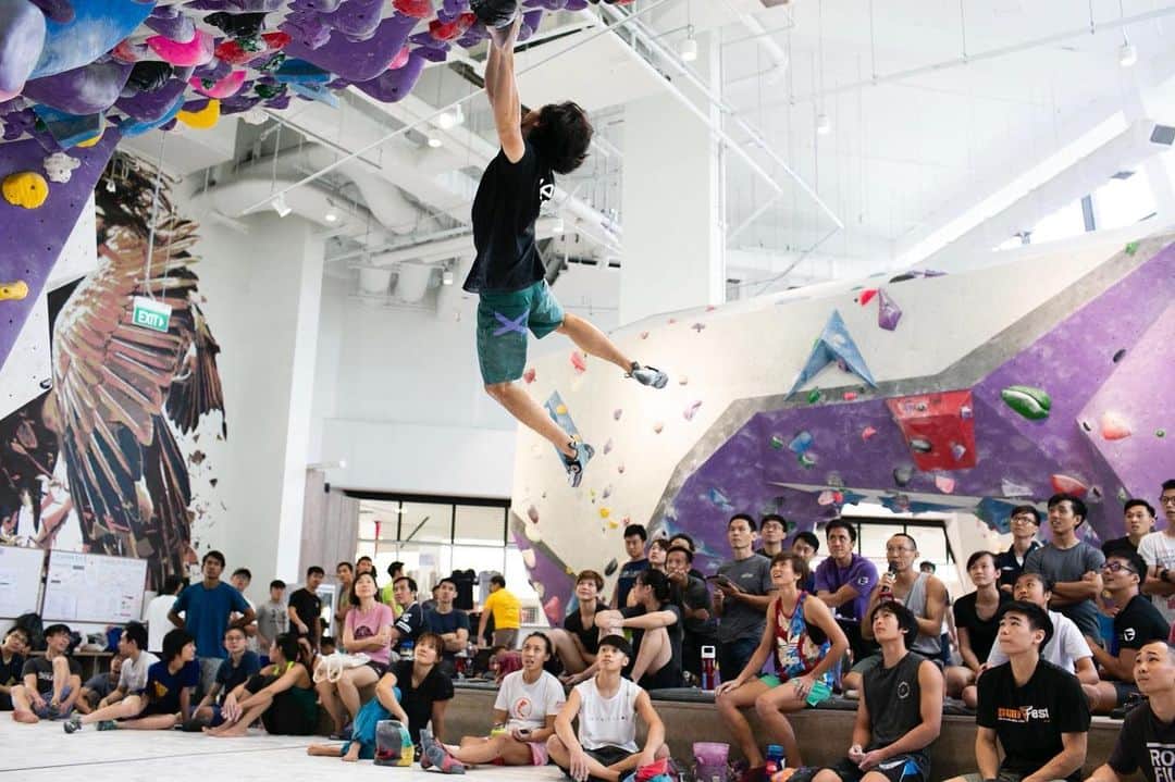 のインスタグラム：「Competitions - Anything can happen. I’ve been out of the game for a long while so coming out of the @boulder_plus 60° battle as Champion is a huge surprise to me. . @ashergavin and @denniscrm - even to me - were definitely the favourites. On their days they are amazing athletes. The entire field was stacked though, it really could’ve been anybody’s win. . I trusted the process entirely and all I wanted was to climb my best. I feel like I did and this time, it was enough for first place. . 📷: @berizified thank you @heavy.japan @heavypon for the support over the last almost two years. . #climbing #bouldering #indoorclimbing #climbinggym #sportclimbing #liveclimbrepeat #fortheclimb #climbinglife #climbing_is_my_passion #heavyjapan #training #sports #athlete #singapore #climbing_worldwide #sgclimbers #passion #sgfitness」