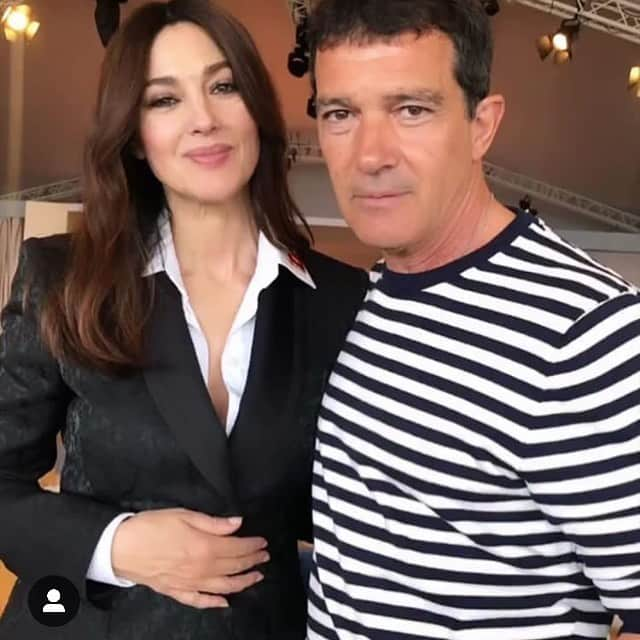 モニカ・ベルッチさんのインスタグラム写真 - (モニカ・ベルッチInstagram)「❤️In Cannes with @antoniobanderasoficial. I just saw this  great movie of Pedro Almodovar « Dolor Y Gloria. » Thank You Pedro 👏,Penelope Cruz @penelopecruzoficial , Antonio Banderas and all the other actors for this magical and intense moment.  #monicabelluci#antoniobanderas#cannes#greatmovie#dolorygloria#pedroalmodovar#excellent#director#greatactors#penelopecruz#bravo#allofyou」7月8日 3時47分 - monicabellucciofficiel