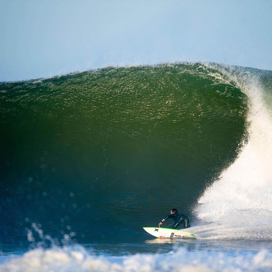 ジュリアン・ウィルソンさんのインスタグラム写真 - (ジュリアン・ウィルソンInstagram)「What a day 🤯🤯 Feeling dam lucky/exhausted! Thank you #Jbay 📷 @tallteef」7月8日 4時16分 - julian_wilson