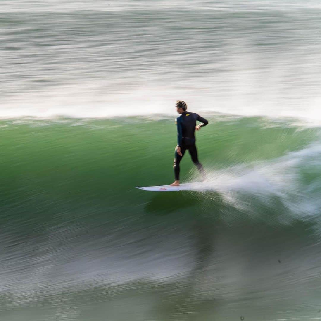 五十嵐カノアさんのインスタグラム写真 - (五十嵐カノアInstagram)「J Bay giving the perfect canvas to draw some lines today. It was a good day 🙏🏼 @tallteef」7月8日 4時24分 - kanoaigarashi