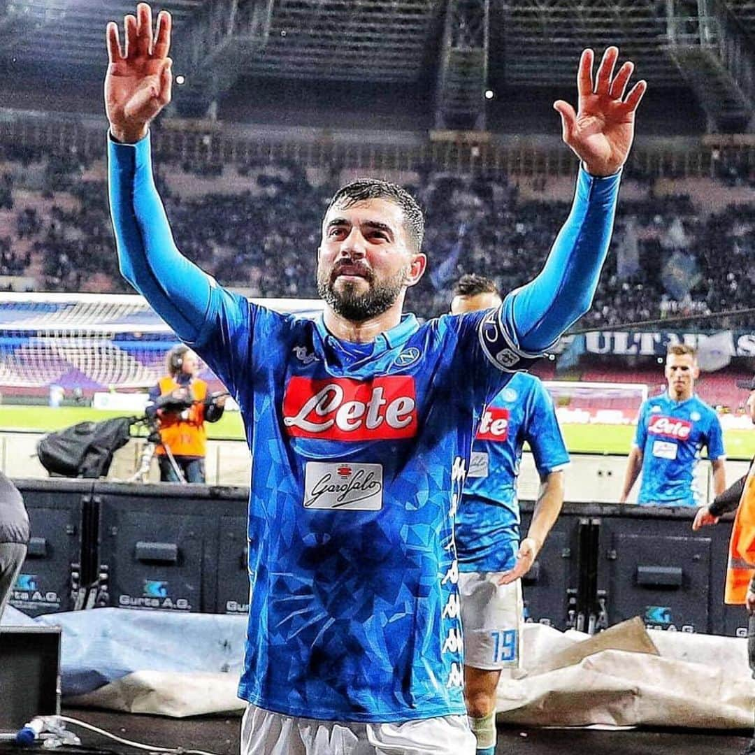 ラウール・アルビオルのインスタグラム：「💙 Arrivederci NAPOLI 💙」