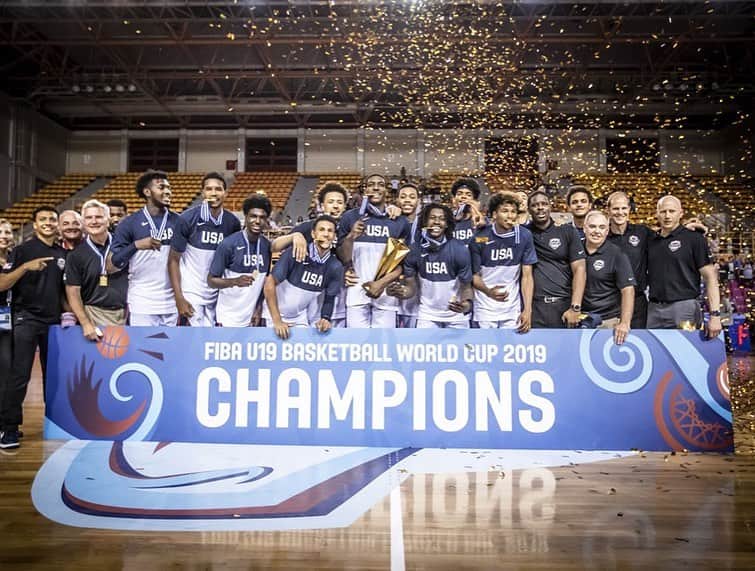 FIBAさんのインスタグラム写真 - (FIBAInstagram)「Congrats @USABasketball 🇺🇸, #FIBAU19 Basketball World Cup 2019 Champions! 🥇🏆🏀🌎🙌」7月8日 5時16分 - fiba