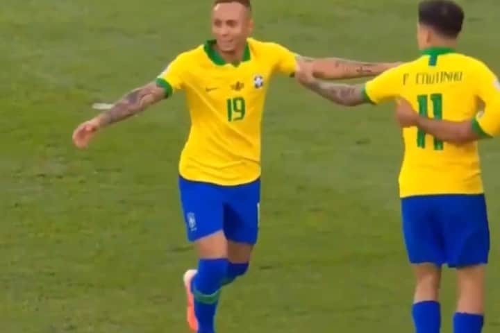 のインスタグラム：「@dejesusoficial & @evertons23 🔥@cbf_futebol 🇧🇷💛」