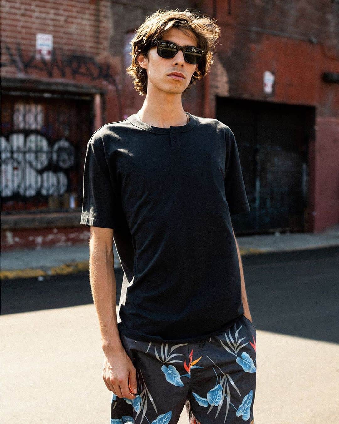 のインスタグラム：「Still wearing black in summer.  Brixton 'Basic' Tee & 'Havana' Trunk. #brxtn #brixton」