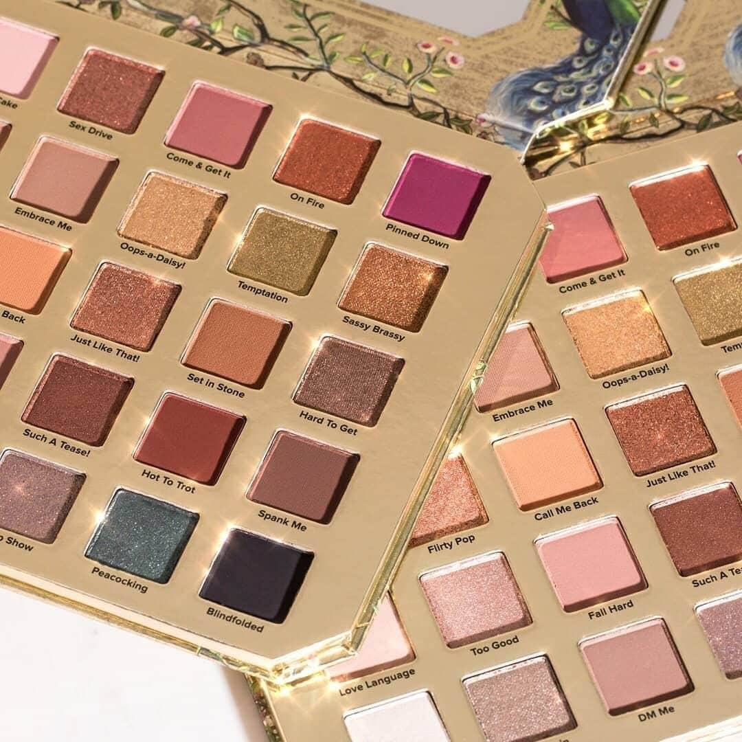 Too Facedさんのインスタグラム写真 - (Too FacedInstagram)「Leave a 😍 if you're HEAD OVER HEELS for our Natural Lust Eye Shadow Palette. Comment your fave shade below! 👇 #regram @meccamaxima #tfnaturallust #toofaced」7月8日 6時00分 - toofaced