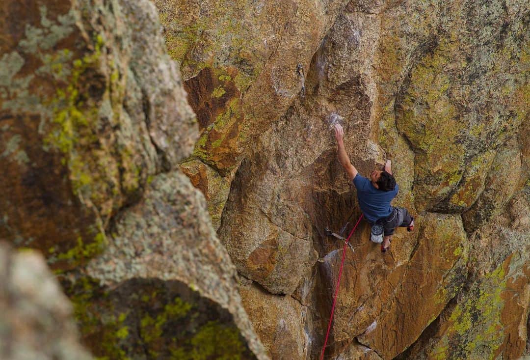 ポール・ロビンソンのインスタグラム：「“Psychatomic” at the monastery is a must do route! So damn good and what a treat to do such an extraordinary set of moves. Hope to get back there this fall. Screenshot by @maxwellfrank」