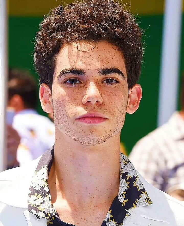ジェイド・サールウォールのインスタグラム：「I want to let u know that you'll keep in our hearts wherever you are.  You were in my childhood and I'll never forget you. ❤ Rest in peace Cameron Boyce. 💔😟 #CameronBoyce」