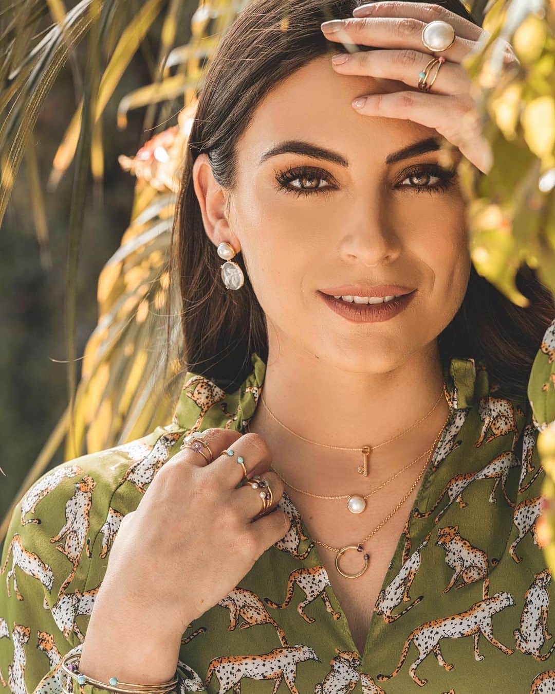 Ana Brenda Contrerasのインスタグラム：「And there is nothing stronger in the world than tenderness // no hay Nada en el mundo más fuerte que la ternura  @tousjewelry #StayTender 💚 📸: @esquedachris 👗: @pabloriveraag 💇🏻‍♀️: @erickmorenohair 💄: @ger_parra  @3managementmx」