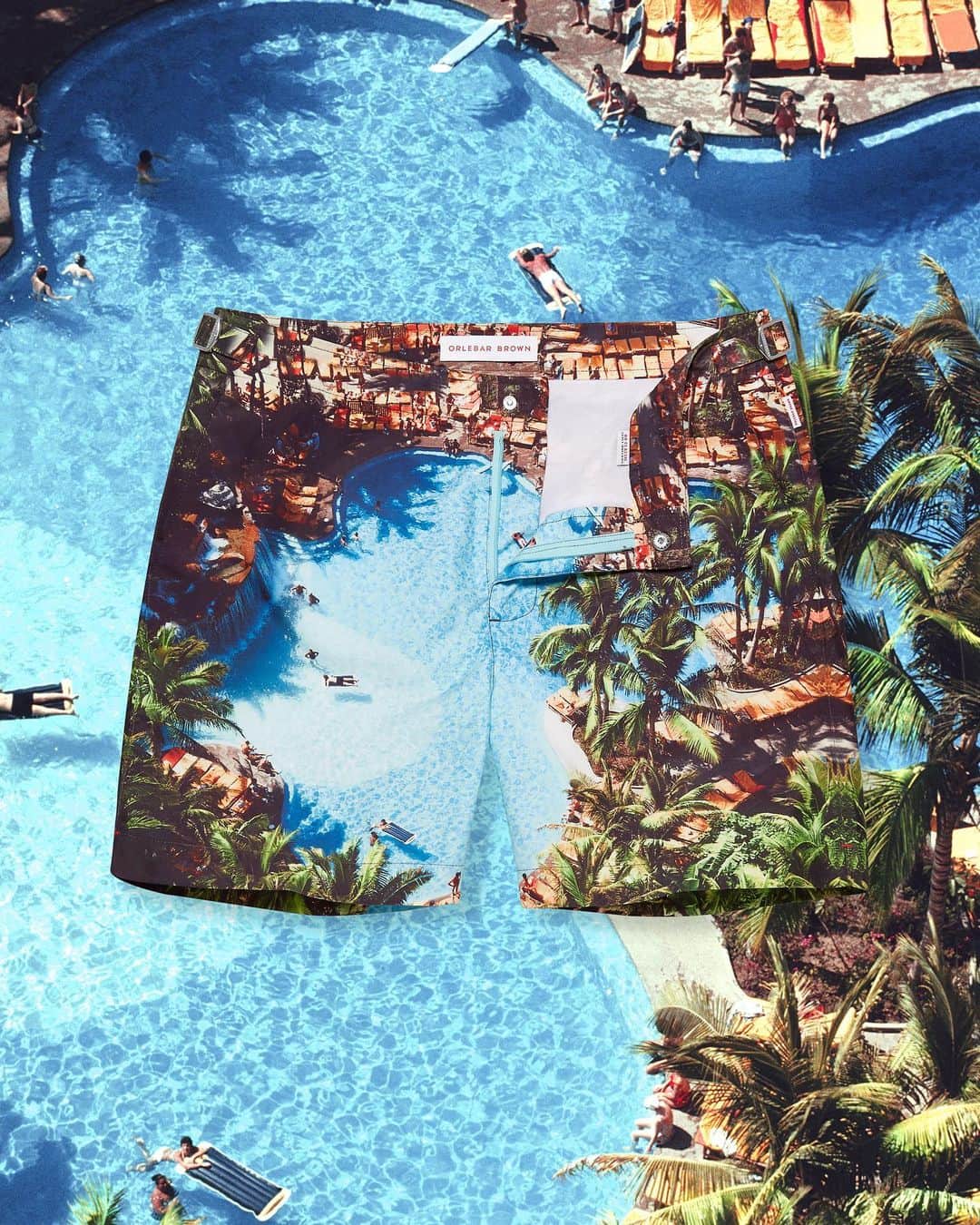 オールバーブラウンさんのインスタグラム写真 - (オールバーブラウンInstagram)「Sundays are for pooling around. These Bulldog men’s swim shorts are designed to be worn in destinations like the pool depicted. Any guesses where this Slim Aarons image was taken? 💬 Tap to shop. #OrlebarBrown #FeelSummer #OBsAroundTheWorld」7月8日 6時34分 - orlebarbrown
