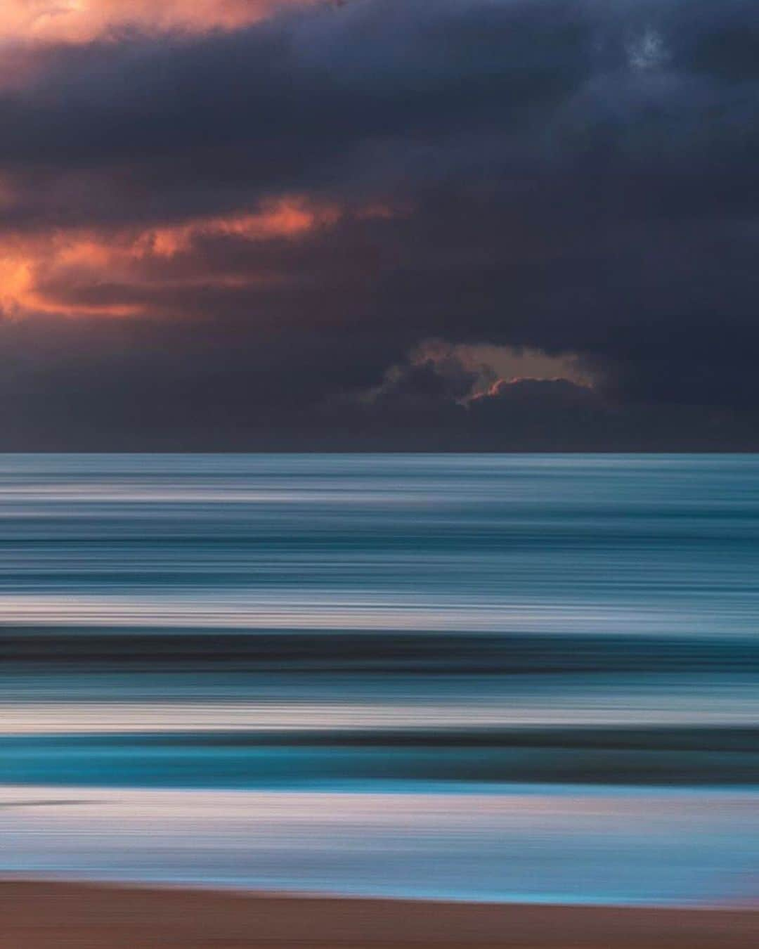 Canon Photographyさんのインスタグラム写真 - (Canon PhotographyInstagram)「This beautiful landscape image is just so peaceful! Where do you guys feel most at peace?  Photography | @ohdagyo  New Beach, California  #californiaadventure #cali #sunset_hub #sunset_madness_ #surf_shots #surfer #calm #calming」7月8日 6時45分 - cpcollectives