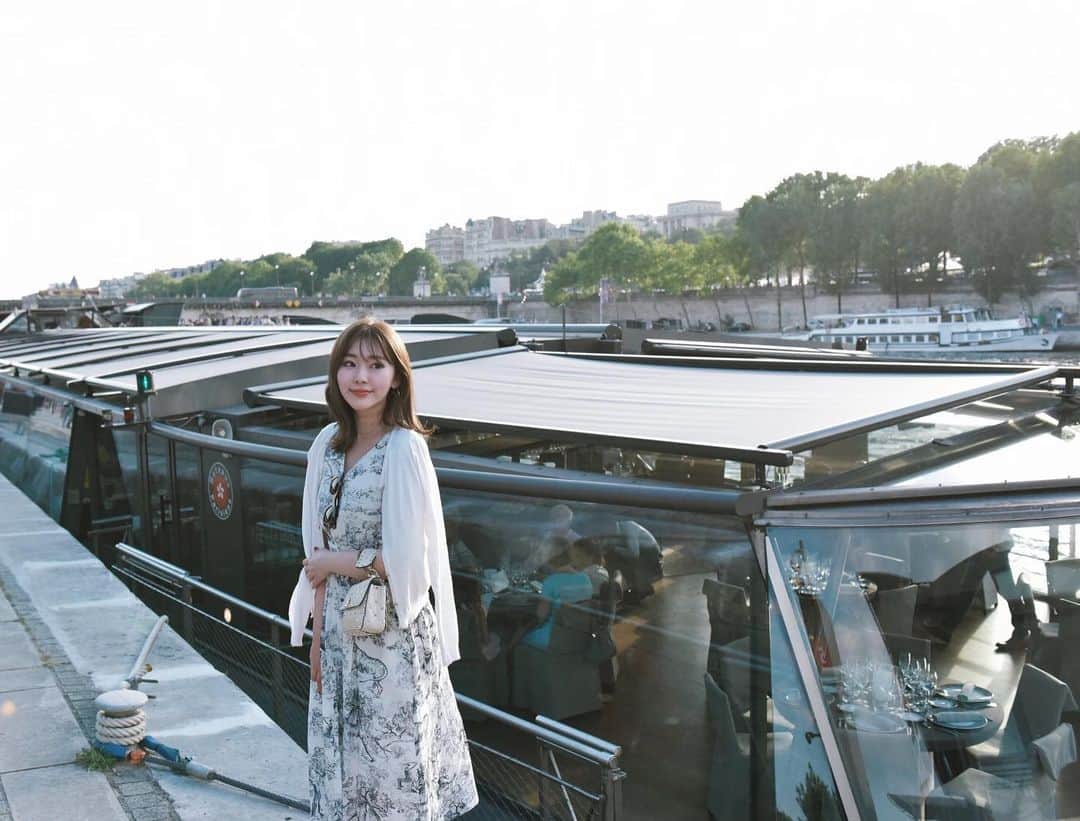 藤川沙弥のインスタグラム：「𝐃𝐢𝐧𝐧𝐞𝐫 𝐜𝐫𝐮𝐢𝐬𝐞🛳 エッフェル塔の前から出発🙌🏻」