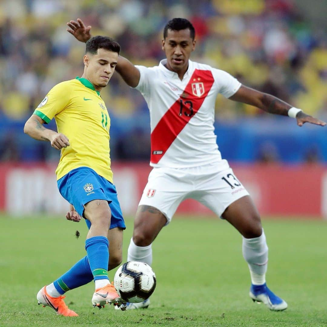 LFPさんのインスタグラム写真 - (LFPInstagram)「Congratulations to @casemiro, @phil.coutinho, @arthurhmelo, @filipeluis & @edermilitaooficial13 on winning Copa America 2019! 🇧🇷🏆 • #LaLiga #LaLigaSantander #Players #Champion #Brazil」7月8日 6時58分 - laliga