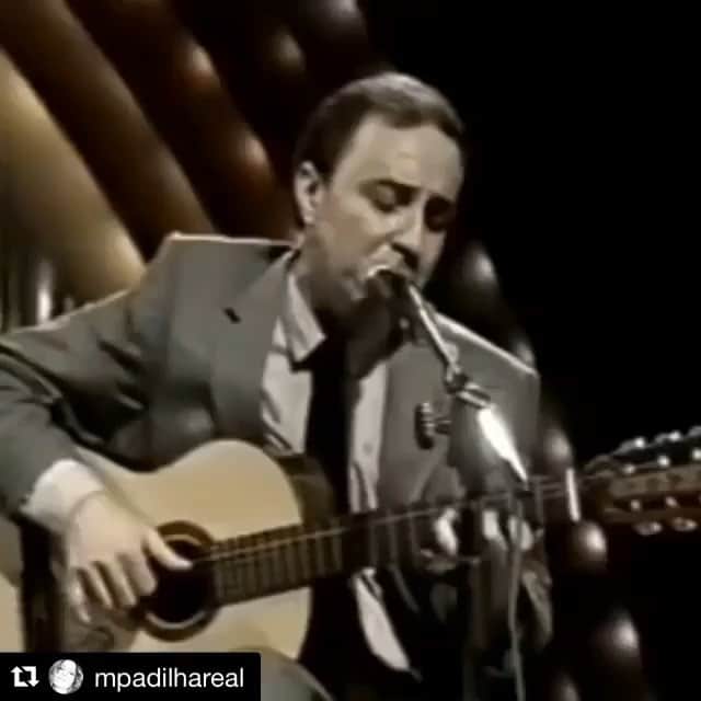 エマニュエル・ベアールのインスタグラム：「Thank you . So delicate . Rest in peace #repost @flobensa #joaogilberto #brazil 🙏🏻」