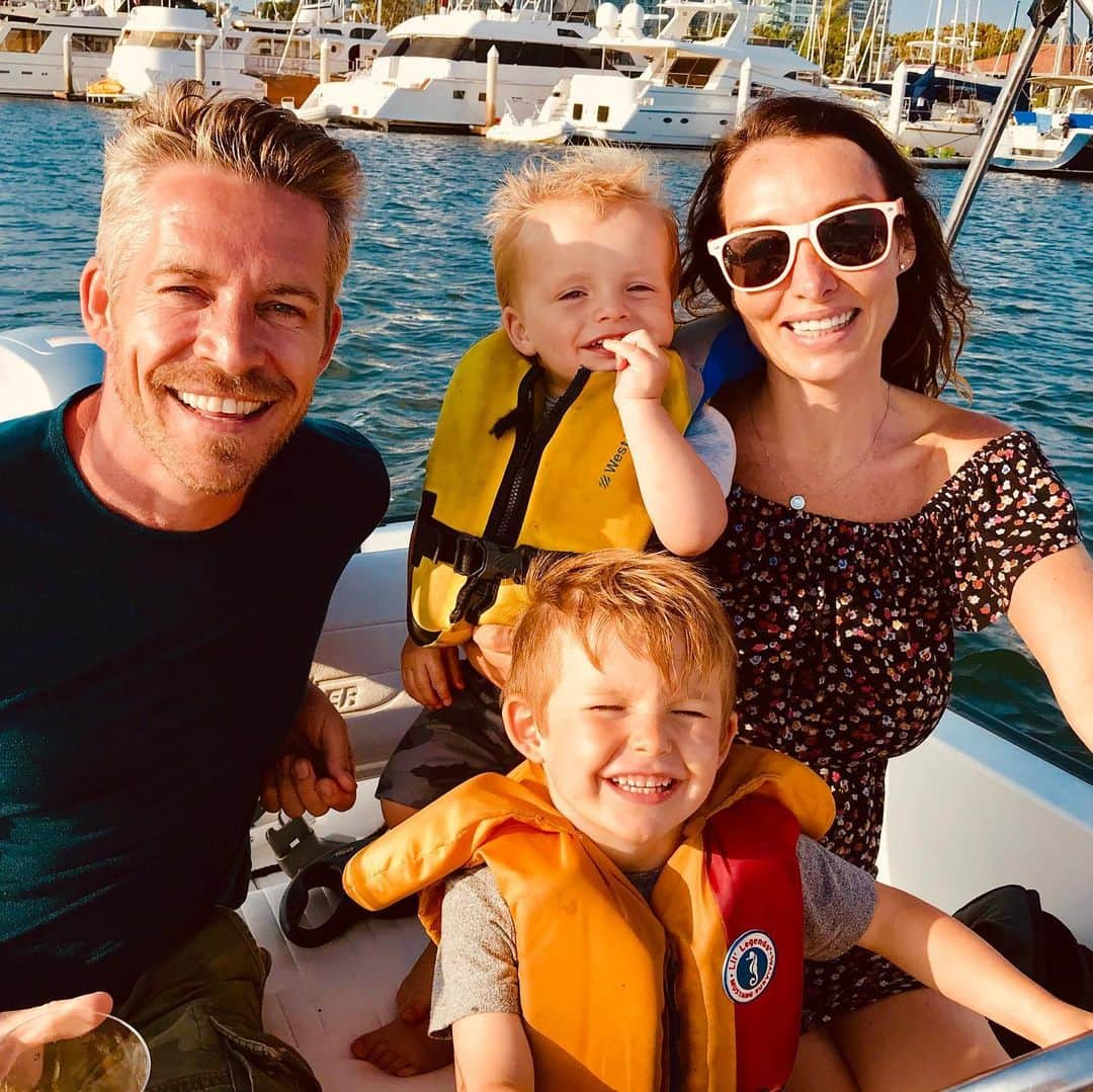 ショーン・マグワイアさんのインスタグラム写真 - (ショーン・マグワイアInstagram)「Last day on the high seas with Nanny @therazepemberton We had an amazing time with you here as always. Your boys Tanya & I love you to the moon and back. Hurry back soon.x」7月8日 8時44分 - iamseanmaguire