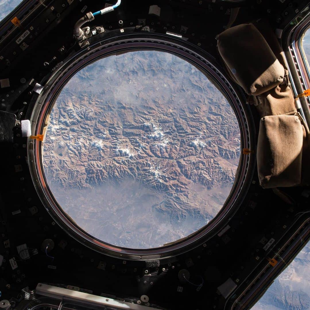 NASAさんのインスタグラム写真 - (NASAInstagram)「Earth is special. 🌎 It's the only place in the universe that we know contains life. ⁣ ⁣ Celebrate its beauty by scrolling through these breathtaking images of our home planet, as captured by crew members aboard the International Space Station (@ISS). ⁣ ⁣ Credit: NASA⁣ ⁣ #HomeSweetHome #Views #Space」7月8日 8時53分 - nasa