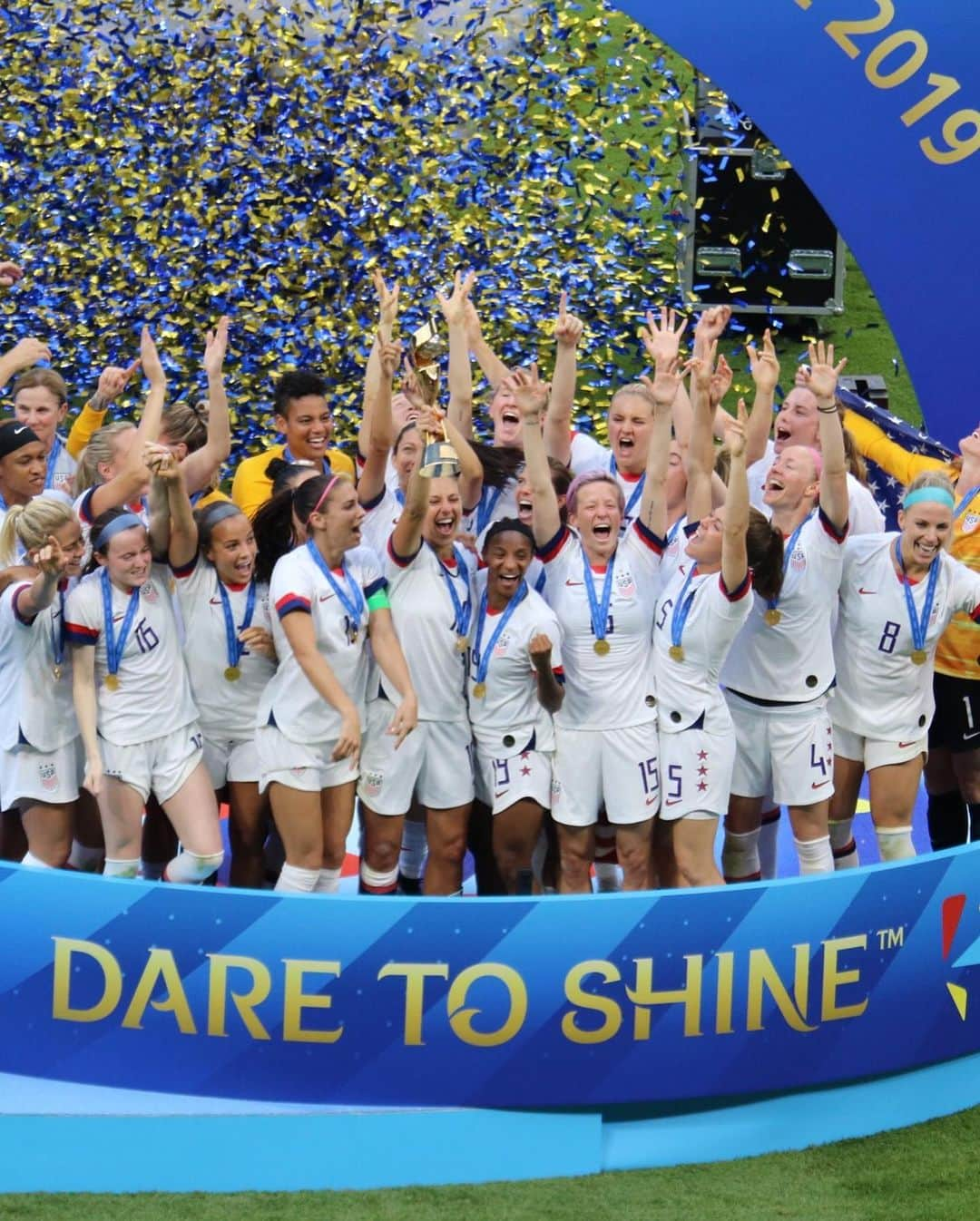 エドガー・ラミレスさんのインスタグラム写真 - (エドガー・ラミレスInstagram)「What a beautiful day. What a beautiful game. Thank you again @uswnt for such a powerful and inspiring victory • Qué hermoso día. Qué hermoso juego.  Gracias de nuevo @uswnt, por una victoria tan poderosa e inspiradora #womenworldcup #frnace2019 #NowPayThem」7月8日 9時09分 - edgarramirez25