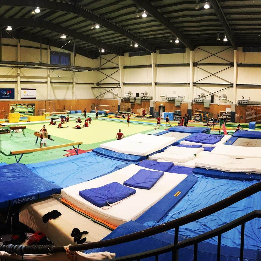 ブライオニー・ペイジさんのインスタグラム写真 - (ブライオニー・ペイジInstagram)「Japan Camp Day 2: Great start to the trip! First trampoline session at Keio University ✅ Visit to the Olympic stadium for trampolining and gymnastics events ✅ Meet & Greet with local aspiring gymnasts at a school (in Tokyo!!) where TeamGB will be using during the Olympics for preparation, recovery and a place to meet up with family ✅  Thinking back to the London Olympics and imagining if I was a student, i think it would be one of the coolest things to have the Japanese Olympic Team using our school for their Olympic Performance Lodge! So it felt so humbling to be in a position to say thank you today in person for welcoming us in to their space. ❤️💙❤️ Bonus: our journey to our training venue」7月8日 9時28分 - bryony_page