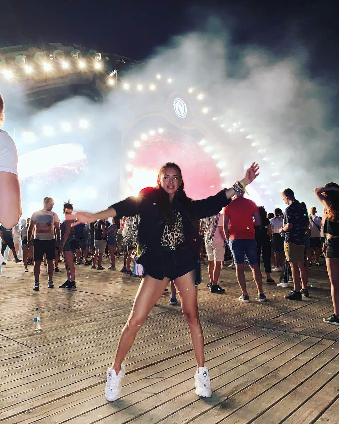 のインスタグラム：「until the last ...💥 #neverseafestival」