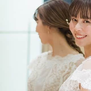 Dresses (ドレッシーズ)さんのインスタグラム写真 - (Dresses (ドレッシーズ)Instagram)「《セルフブライダルヘアメイクでなりたい顔になる方法！5つのアドバイス》 ✨Dresses column ✨ 最新の #ドレッシーズコラム 結婚式のヘアメイク、セルフも可能ってご存知でしたか？  @dresses_weddingdress トップURL→column 🎀 . 〈お問い合わせ〉 💌@dresses_weddingdress へDM⠀ #ウェディングメイク#ウェディングヘアメイク #大人ウェディング #ブライダルヘアメイク #ブライダルメイク#ブライダルメイクアップ #ブライダルメイクレッスン」7月8日 9時57分 - dresses_weddings