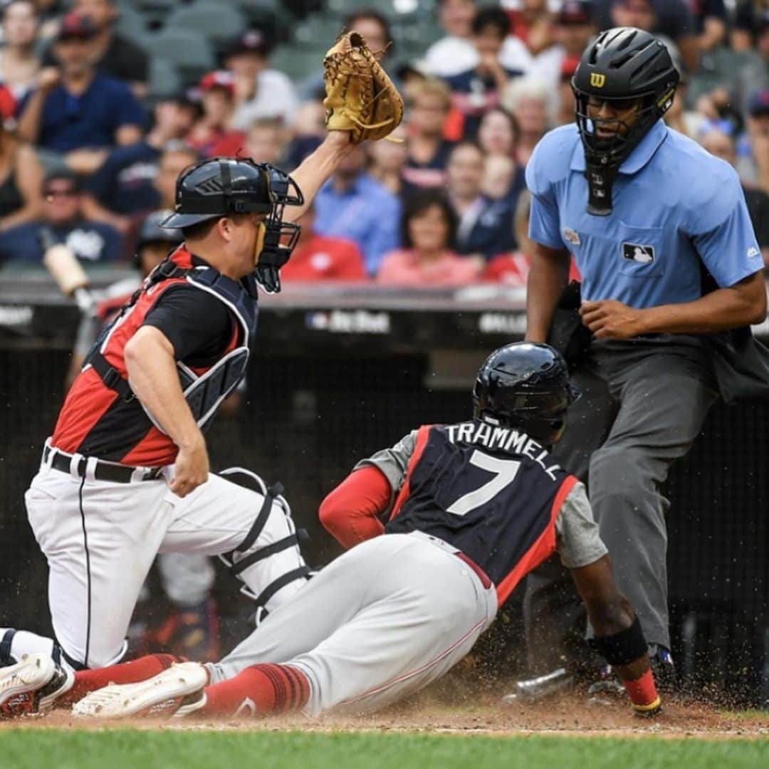 MLBさんのインスタグラム写真 - (MLBInstagram)「Want to make a splash in the #FuturesGame? Try to swipe home!」7月8日 10時28分 - mlb