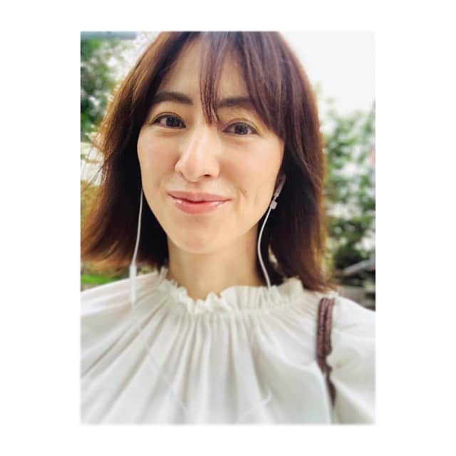 前田ゆかのインスタグラム：「ある撮影が終わったので、 仕事で変えたヘアーカラーを 元のカラーに戻しに美容室へ✨  メンテナンスDAY！  #haircolor  #hair #maintenance #beauty #colouring」