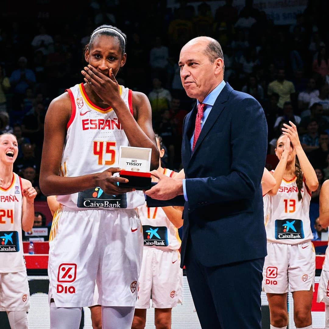 FIBAさんのインスタグラム写真 - (FIBAInstagram)「@tissot_official MVP @astoundour45 🇪🇸 headlines the @EuroBasketWomen All-Star 5: . @astoundour45 🇪🇸 @sandrine_gruda 🇫🇷 @temifagbenle 🇬🇧 @martaxargay 🇪🇸 @sonjapetrovic5 🇷🇸」7月8日 21時32分 - fiba