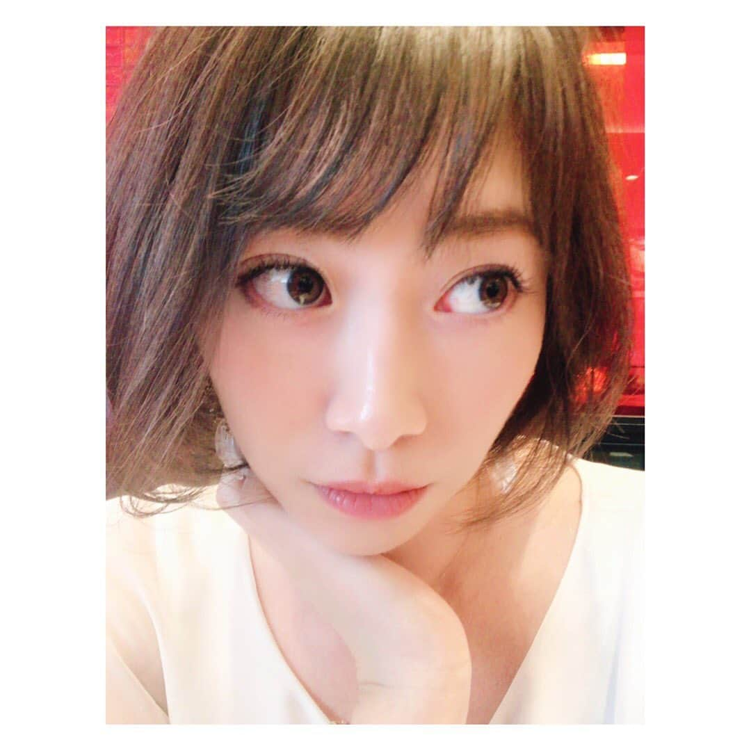 中村果生莉さんのインスタグラム写真 - (中村果生莉Instagram)「💄 . . マツエク＆ネイル💅🏼のメンテナンスへ  そしてこれから、去年からずーーっっと楽しみにしていたあの方のライブです!!!😍💕 . . 楽しみ～!!!😍😍😍 . . #マツエク #ネイル #メンテナンス #美容day」7月8日 20時04分 - kaori.nakamura_0226