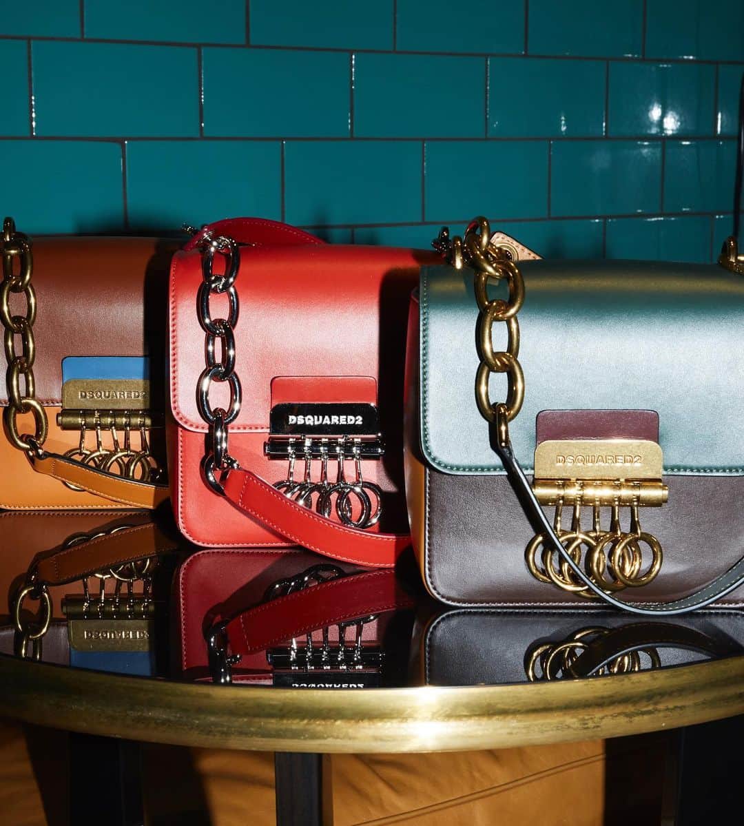 ディースクエアードさんのインスタグラム写真 - (ディースクエアードInstagram)「The Key Bag owes its unique look to metal applications and luxurious leather in solid color. Tap to shop the It-Bag from the Pre-Fall 2019 collection. #Dsquared2 #D2Keybag」7月8日 20時04分 - dsquared2