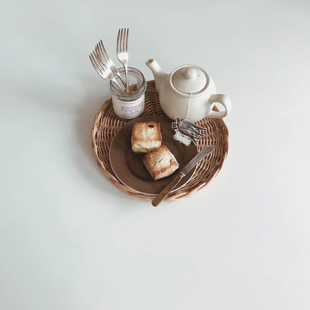 のインスタグラム：「scone & tea. 新桜川ビルの恩恵、他にもいろいろ♡ どれも素敵なお店で、お店の方も素敵な人ばかり♡」