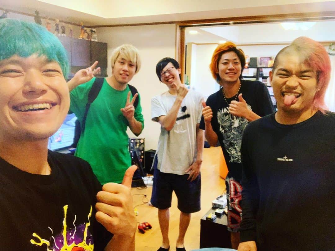 相馬トランジスタのインスタグラム：「みんな笑顔（強制）」