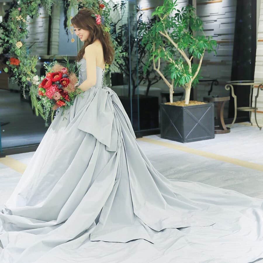 ANNIVERSAIRE アニヴェルセル 公式のグルメインスタ