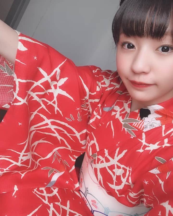 尾野寺みさのインスタグラム：「﻿ 浴衣ってこの時期にしか着ないから﻿ ﻿ ﻿ いっぱい会いに来てくれて嬉しかったよー﻿ ﻿ ﻿ こっちの浴衣が恋しいなーって思ったら﻿ 夜空に咲いた花のMV見てね？﻿ ﻿ ﻿ ﻿ #浴衣 #尾野寺みさ」