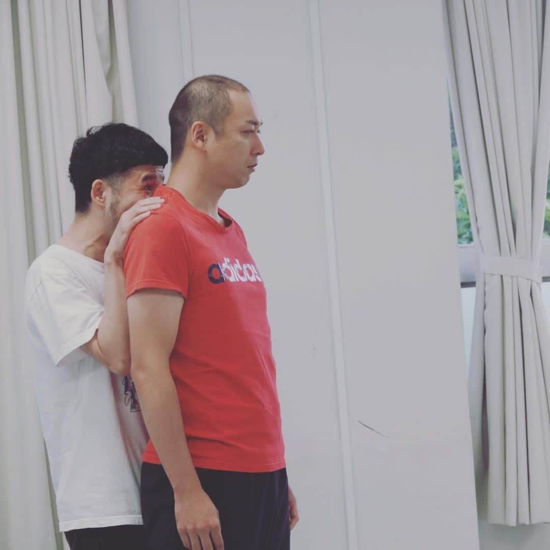 真崎ゆかさんのインスタグラム写真 - (真崎ゆかInstagram)「演劇に関してはまだ駆け出しですが、舞台を経験するたびにどんどん演劇が好きになってきてます😊✨ ・ 舞台の上では時間も空間も無限なのです。 宇宙にだって行けるしカラスにもなれる。 ・ 表現することが楽しい。 ・ そして毎回、共演者の方たちから色んな個性や表現を見させてもらってます。 今回もまたとても面白い方たちばかりで、日々の稽古を120%力を振り絞って、120％楽しんでます✨ ・ 脚本の面白さと演者さんの面白さが合わさって、もっともっと面白くてカッコいい作品になればいいなと、私も日々奮闘中です💪 ・ 迫力のあるとっても面白い作品となると思いますので、ぜひぜひ観に来て下さったら嬉しいです！！！💕 ・ ・ うつつのしかく第一回公演 『怪盗乱魔』 作　野田秀樹 演出　秋草瑠衣子 ・ 【日程】 ７月１９日（金）  １９時 ２０日（土）  １４時／１９時 ２１日（日）  １２時／１７時 全５回公演 ・ 【チケット】 前売り4000円　当日　4500円 ※当日のご精算となります。 https://www.quartet-online.net/ticket/utsutsunoshikaku?m=0chieaj ・ 【劇場】ザムザ阿佐谷 JR中央線 阿佐ヶ谷駅 北口より徒歩5分 http://www.laputa-jp.com/mapaccess.html ・ ・ #うつつのしかく #第一回公 #怪盗乱魔 #野田秀樹さん #ザムザ阿佐ヶ谷 #演劇 #舞台 #白倉裕二 #秋草瑠衣子 #橋本ゆりか #的場祐太 #後東ようこ #土肥麻衣子 #真崎ゆか #河合祥子 #沼田憲司 #松本誠 #参川剛史」7月8日 20時30分 - masakiyuka