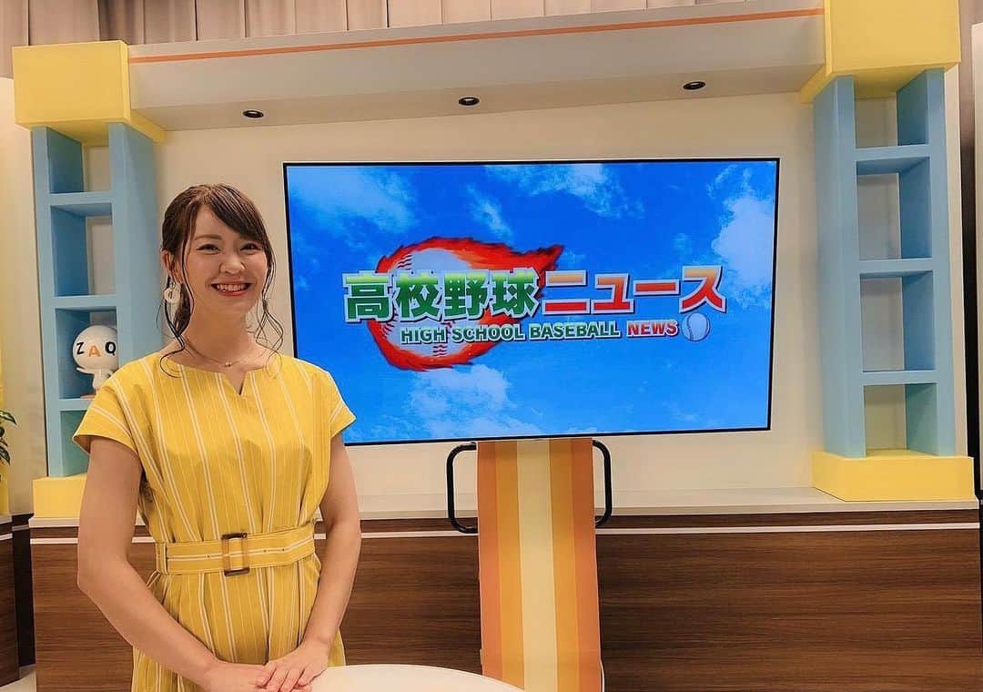 上杉あずさのインスタグラム：「. ‪昨日、初登板しました！ J:COM『高校野球ニュース』⚾️ 憧れの舞台過ぎて、異常なくらい緊張してしまいました😭めちゃくちゃ震えたああああ:;(∩´﹏`∩);:でも改めて、大好きな高校野球をお伝えできる立場になれたことを本当に嬉しく思い、噛み締めました🥺そして噛み倒しました🙇‍♀️見てくださった皆さんありがとうございます！そして、失礼致しました🙏🏼 . そして、その日に各地で行われたたくさんの試合を編集して原稿作ってその日のうちに放送に出すということが、今までは視聴者だったけど、こんなに大変なことなのかとスタッフさんたちを見て実感。 そして、いろんな方が楽しみにしてくれている番組なのだと思い、伝え方とかこれからしっかり考えたいし想いを伝えたいと思いました。自分が視聴者、高校野球ファンとして見てる時は、負けてしまった高校の話の方に焦点当てて欲しいと思ってたなぁと思い出しました。時間の都合上、全てをお伝えすることは出来ないし、私なんて無力だけど、自分自身も可能な限り現場に足を運んで、生の姿を感じて伝えていきたいと改めて感じました。まだ一回目の放送だけど、いろんなこと感じました。やっぱり高校野球が大好きなんだ私！夢の原点、スタート地点です。 . 福岡の長島三奈さん目指して、想いをもっともっと届けられるように頑張ります🌈まだまだ力不足ですが、‬これからもよろしくお願いします！！！！！！ . なお、次回の登板予定は7/10です。夜9時30分～ご覧いただけたら嬉しいです💕 #jcom #fukuoka #kitakyushu #channel #tv #cable #baseball #highschool #championship #ジェイコム #福岡 #北九州 #高校野球 #高校野球ニュース #野球 #試合結果 #夏 #⚾️ #🌻」