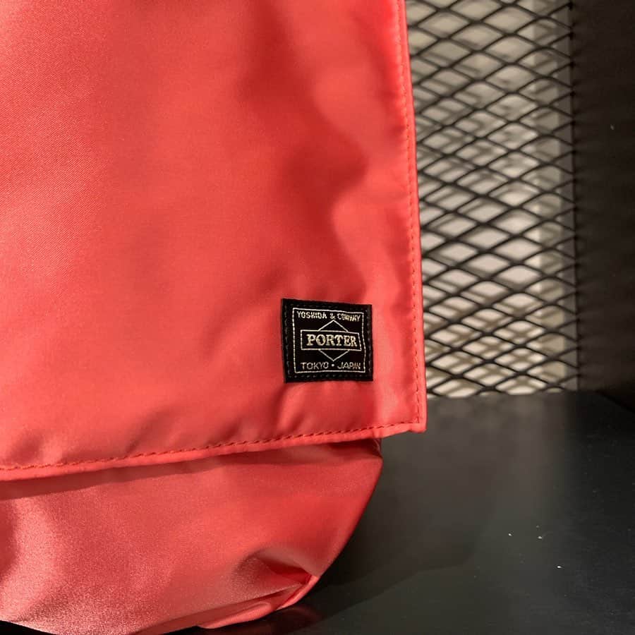 BEAMS JAPANさんのインスタグラム写真 - (BEAMS JAPANInstagram)「＜PORTER＞×＜NEXUSVll＞ Rose Dye Helmet Bag BEAMS JAPAN 3F @beams_japan #porter #nexus7  #nexusvii  #beams #beamsjapan #beamsjapan3rd Instagram for New Arrivals Blog for Recommended Items #japan #tokyo #shinjuku #fashion #mensfashion #womensfashion #日本 #東京 #新宿 #ファッション#メンズファッション #ウィメンズファッション #ビームス #ビームスジャパン」7月8日 20時42分 - beams_japan