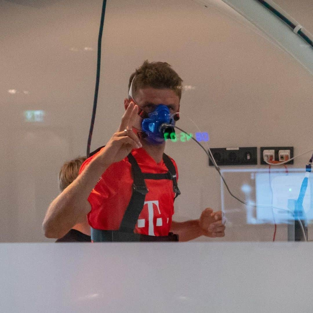 バイエルン・ミュンヘンさんのインスタグラム写真 - (バイエルン・ミュンヘンInstagram)「The hard work starts now 💪 #FCBayern #MiaSanMia #PreSeason」7月8日 20時51分 - fcbayern