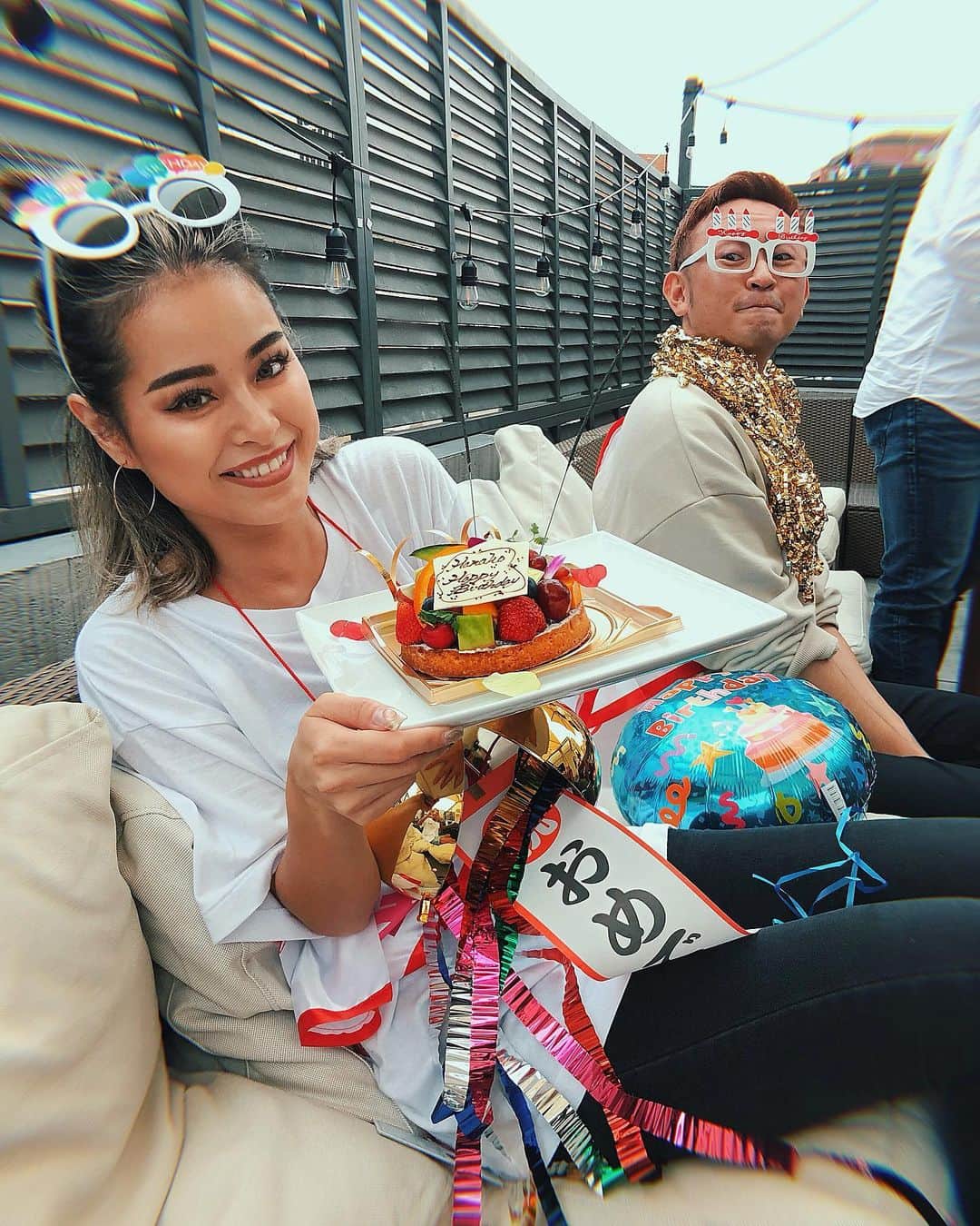 のインスタグラム：「7月4日誕生日を迎えて、大好きな友達たちにお祝いして頂いたので改めてありがとう投稿🥺❤️ 誕生日近かったお友達たちのお祝いも一緒に出来たからハッピーが沢山🔥🔥 おめでとうのメッセージを送ってくださった周りのみんなにもありがとうの気持ちで沢山です😢❤️ こんな華子ですがこれからもよろしくお願いします！🙇‍♀️ #happybirthdaytome#笑#instagood#instadaily#july4th#love」
