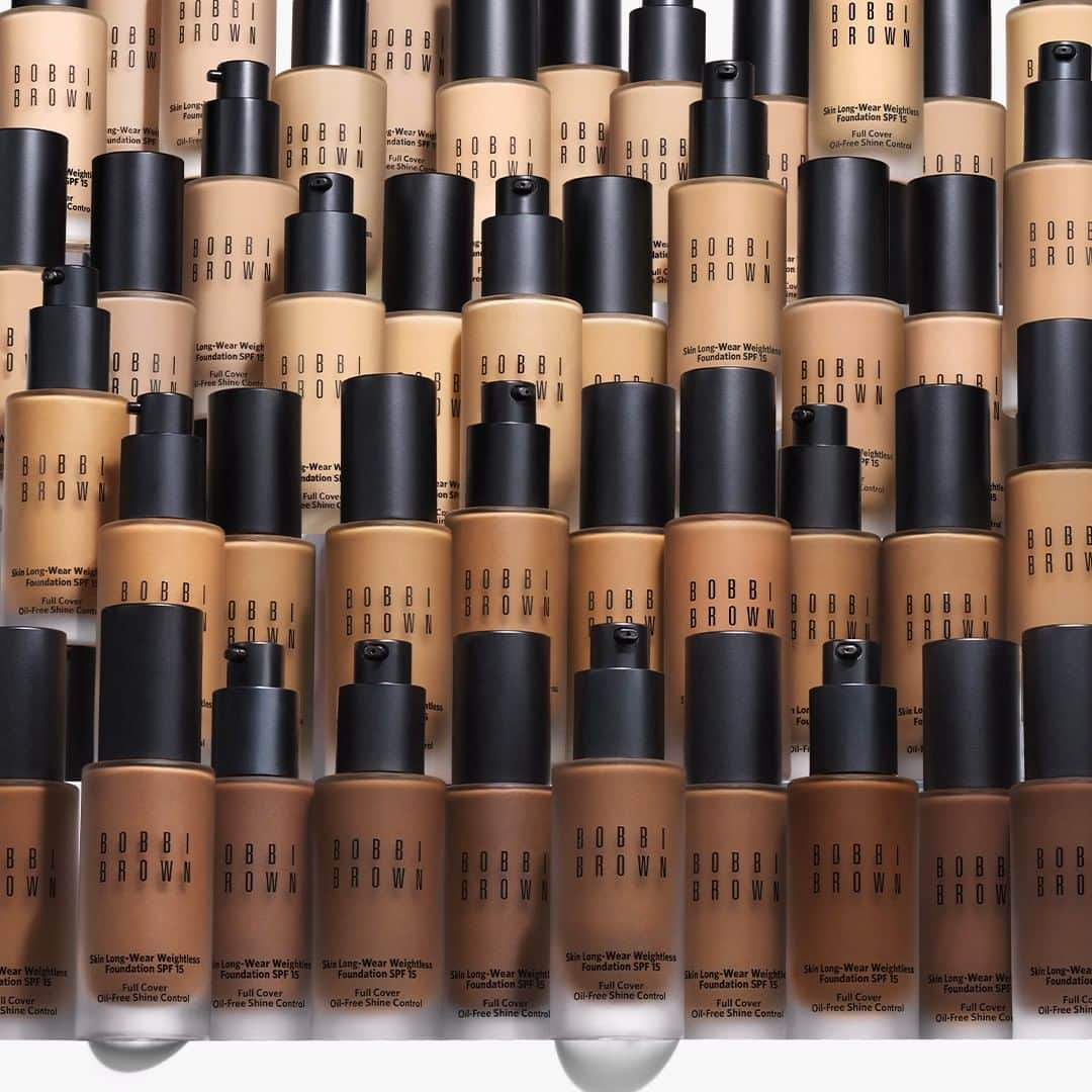 ボビイブラウンさんのインスタグラム写真 - (ボビイブラウンInstagram)「Your best skin starts here. Our #SkinLongWear Weightless Foundation SPF 15 offers oil-free shine control and 16-hour wear with a natural matte finish. And it's now available in 43 undertone-correct shades. #ConfidentBeauty」7月8日 21時00分 - bobbibrown