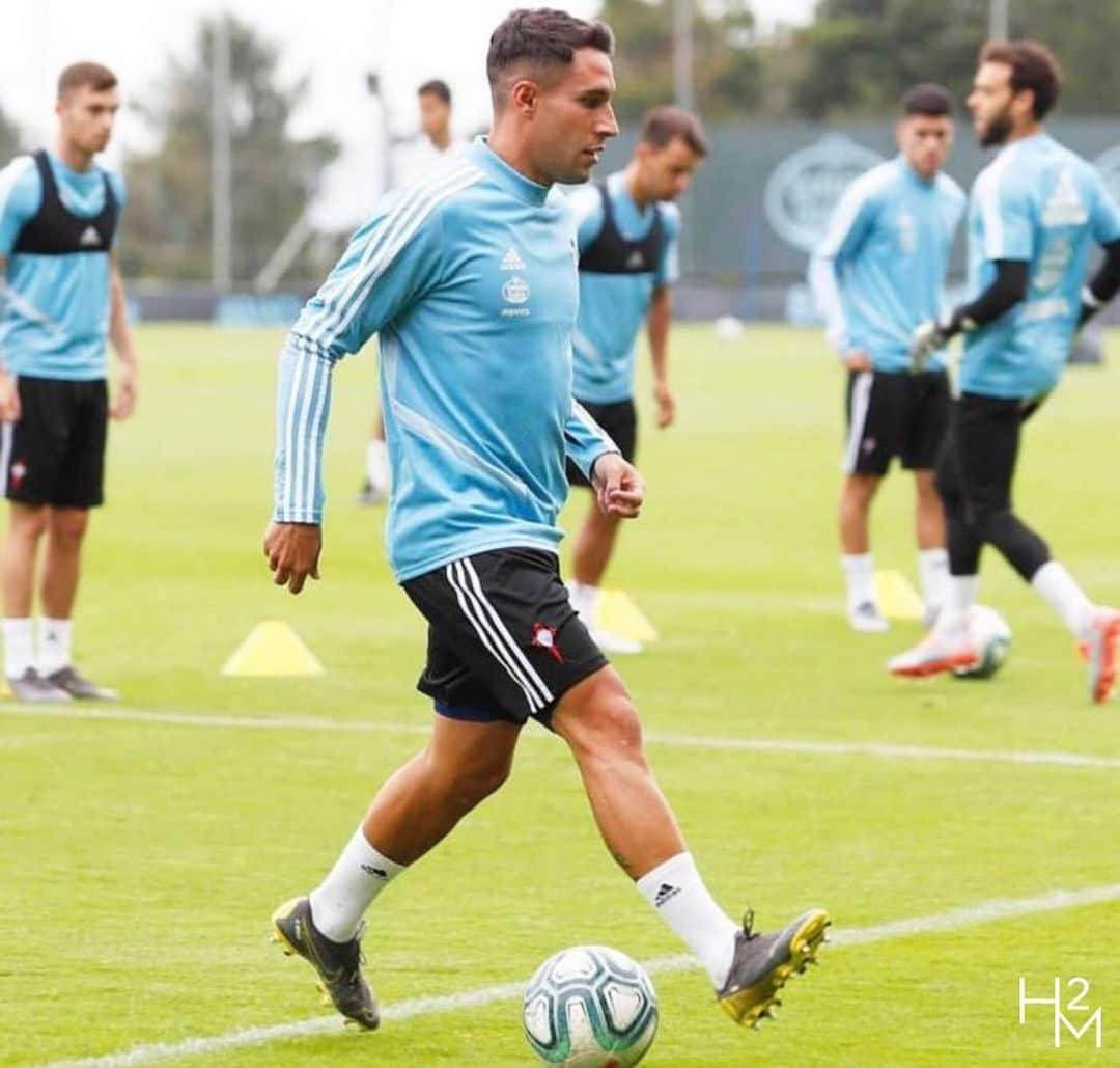 ウーゴ・マジョのインスタグラム：「Vuelta al trabajo 🔋💪🏼🏋🏻‍♂️. A por la pretemporada número 11 @rccelta 💙. • #H2M #istovaidecorazón #Preseason」