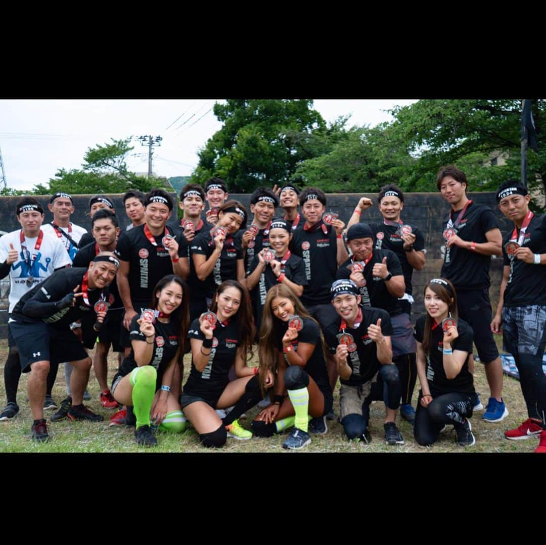 藤井明恵さんのインスタグラム写真 - (藤井明恵Instagram)「初挑戦のスパルタンレース💪🏿✨ @spartanracejp . 最っ高なチームに恵まれ チーム戦🥉頂きました❣️😆👏 . 始まる前からウエアのチャックが 壊れるというハプニングがありましたが それもいい思い出😂 . 沢山サポートしてくれて皆がいてくれたから 本っっっ当頑張れた!!!!😭🙏🙏 . 遠方から参加して下さった チームの皆❤❤そして運営、STAFFの皆様 本当にありがとうございました❣️😊✨」7月8日 12時33分 - myunghae.k314