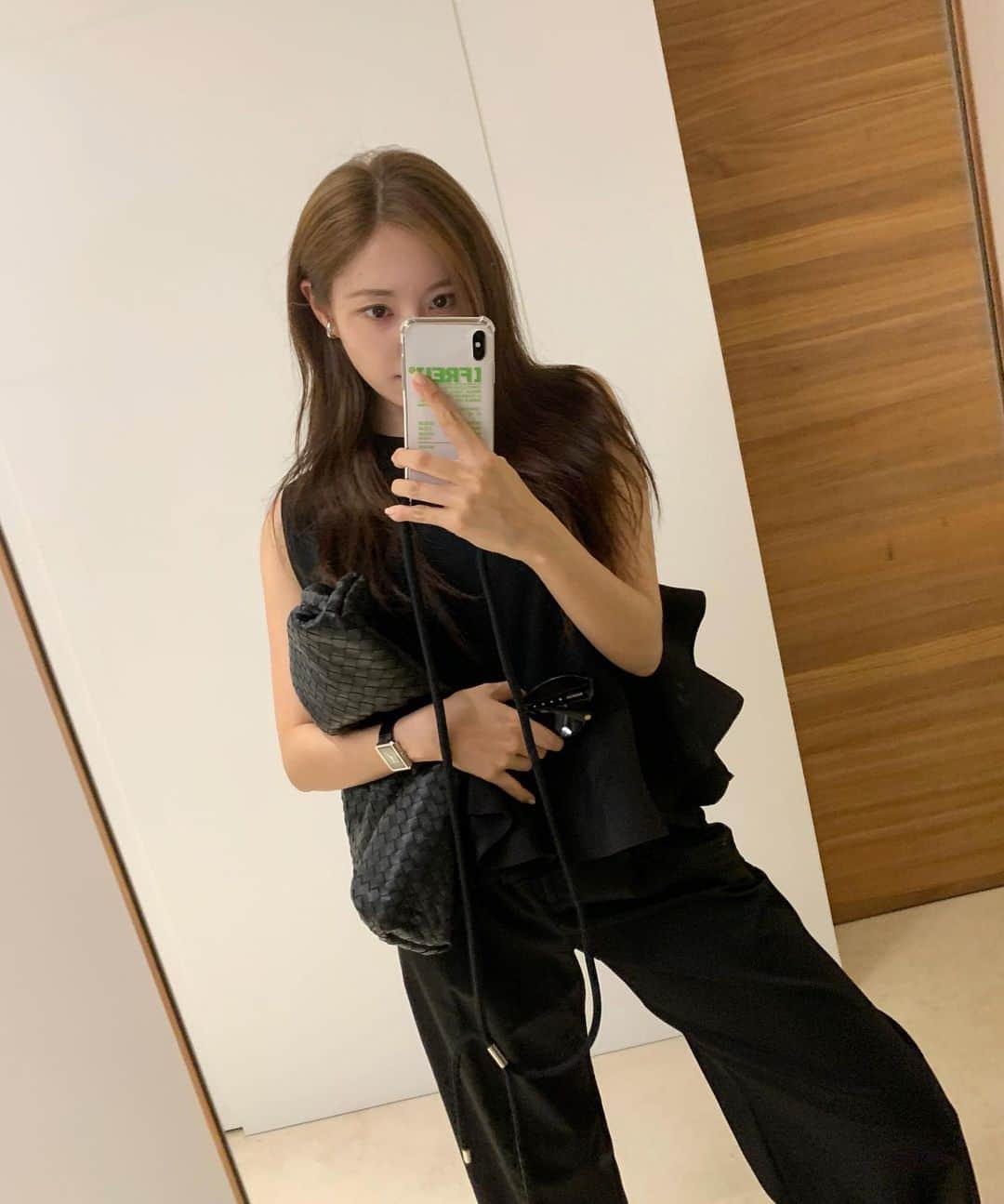 ヒョミン さんのインスタグラム写真 - (ヒョミン Instagram)「Outfits of this week 🕶」7月8日 14時09分 - hyominnn