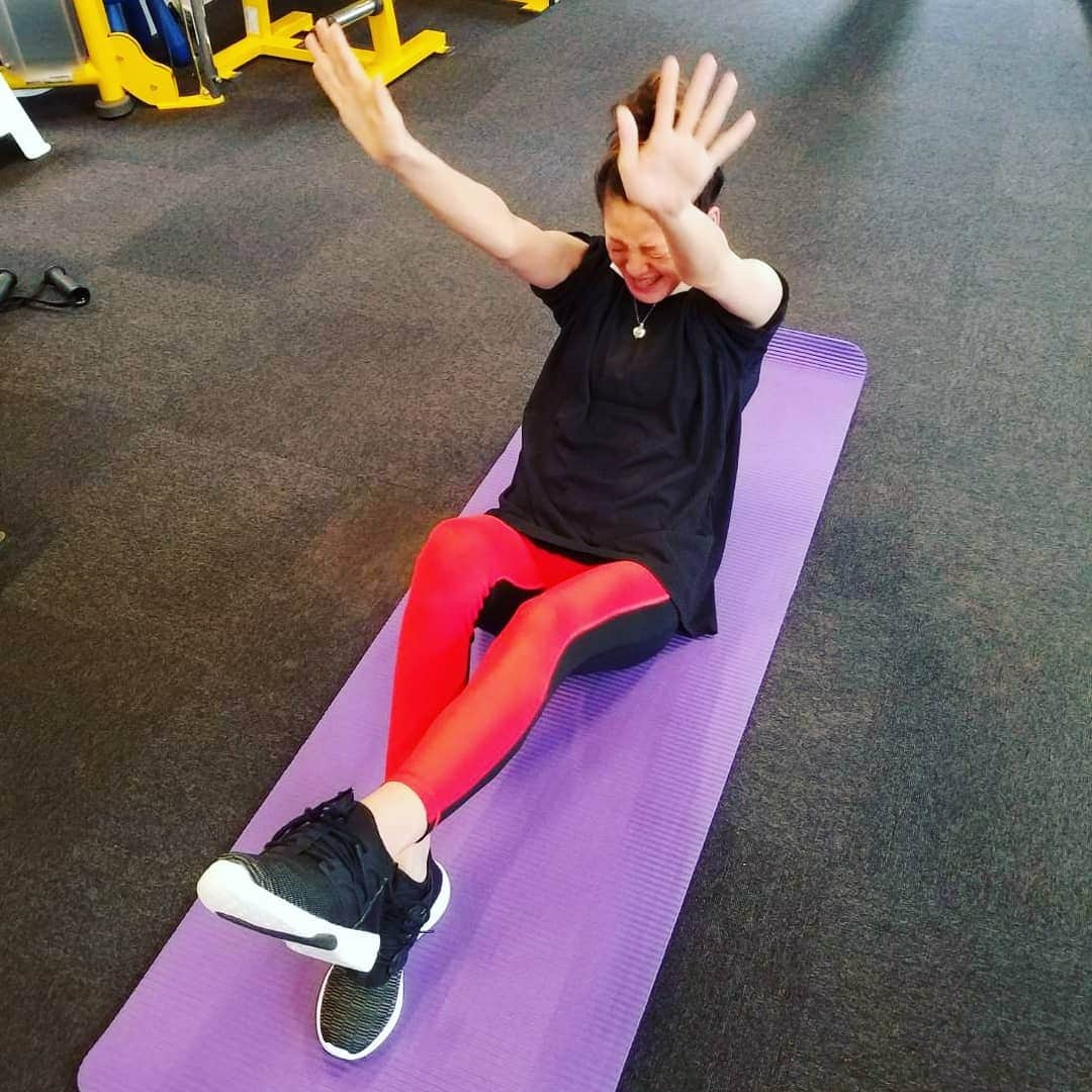 西山茉希さんのインスタグラム写真 - (西山茉希Instagram)「復活。 再開。  #俺流トレーニング #筋肉は裏切らない  そりゃこーなる。 Tシャツすら重くなる。  #3週間のブランク #筋肉は素直  プロテイン曜日。 発汗時々叫び。」7月8日 14時29分 - maki.nshiyama50