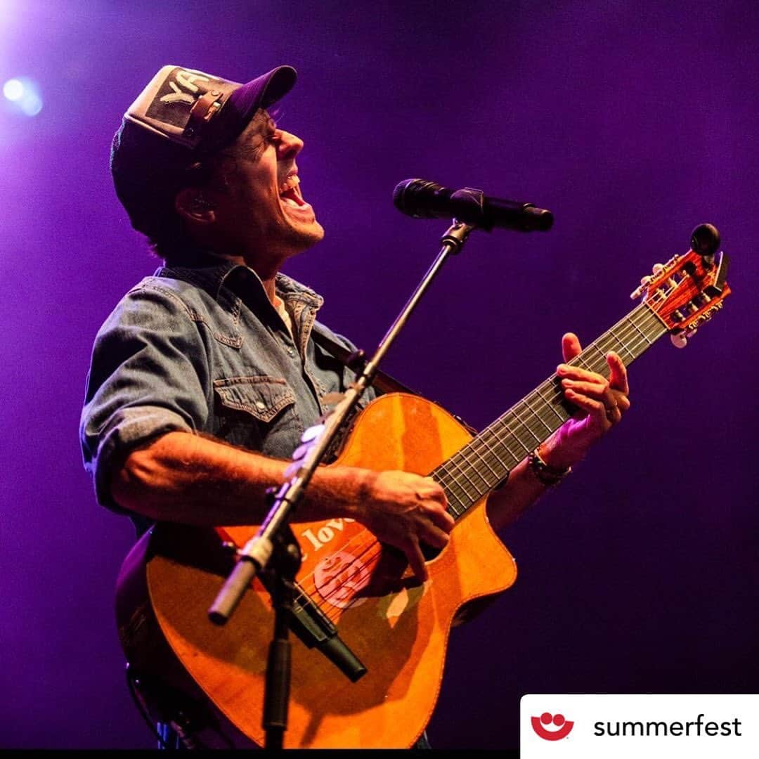 ジェイソン・ムラーズさんのインスタグラム写真 - (ジェイソン・ムラーズInstagram)「And the winner for best audience dancing goes to, Milwaukee! #Yay! #Summerfest #smileon #snoopdogg」7月8日 16時01分 - jason_mraz