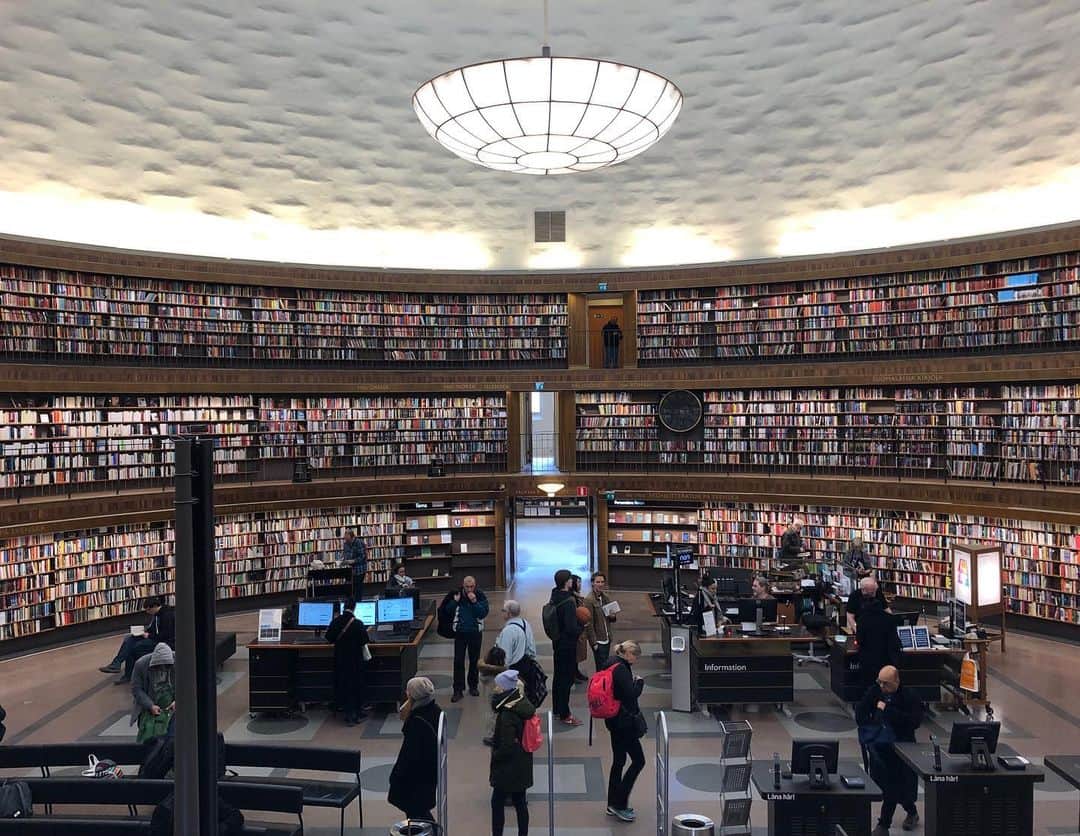 川口太一さんのインスタグラム写真 - (川口太一Instagram)「図書館には見えない… #throwback #sweden🇸🇪 #stockholm #ストックホルム市立図書館」7月8日 21時38分 - k.taichi20
